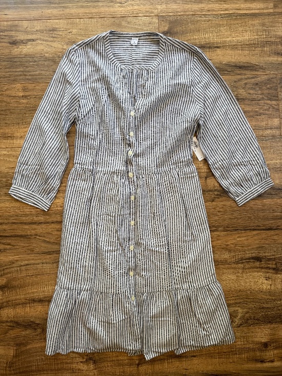 Old Navy Dresses & Skirts - Old Navy Navy Striped Tiered Dress